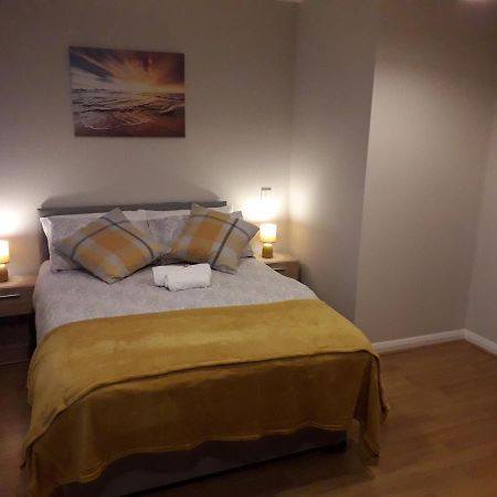 Luxury And Stylish 2 Bedroom Apartment With En-Suite Luton  Eksteriør bilde
