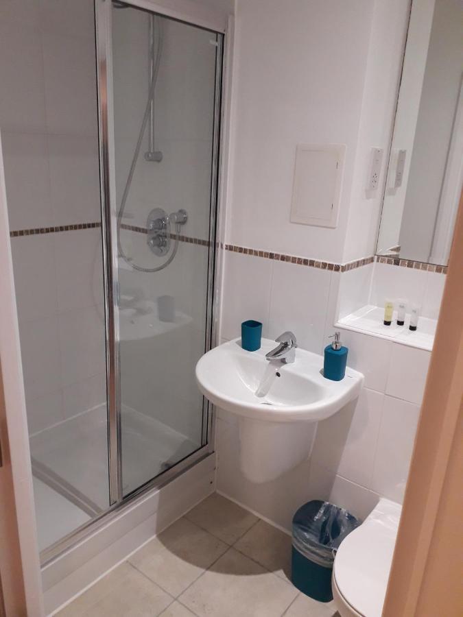 Luxury And Stylish 2 Bedroom Apartment With En-Suite Luton  Eksteriør bilde