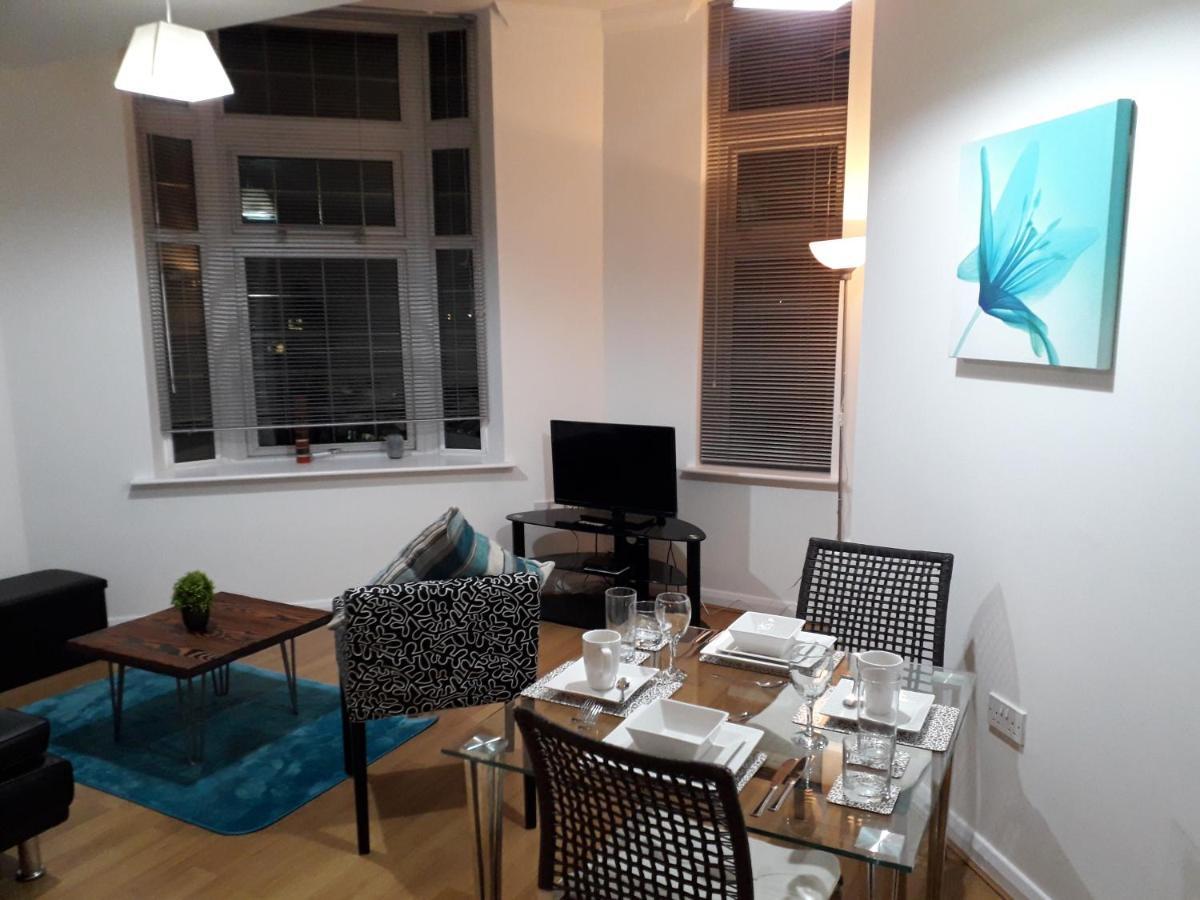 Luxury And Stylish 2 Bedroom Apartment With En-Suite Luton  Eksteriør bilde