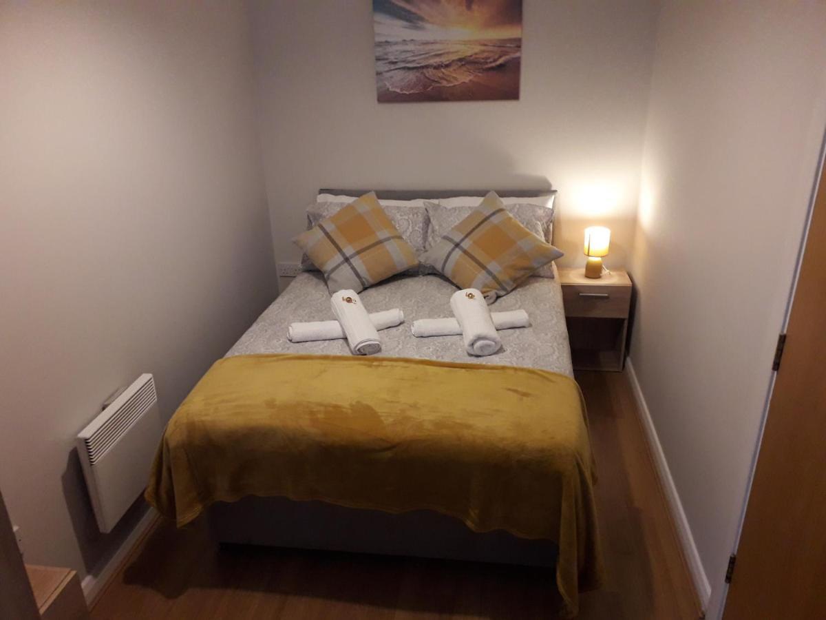 Luxury And Stylish 2 Bedroom Apartment With En-Suite Luton  Eksteriør bilde